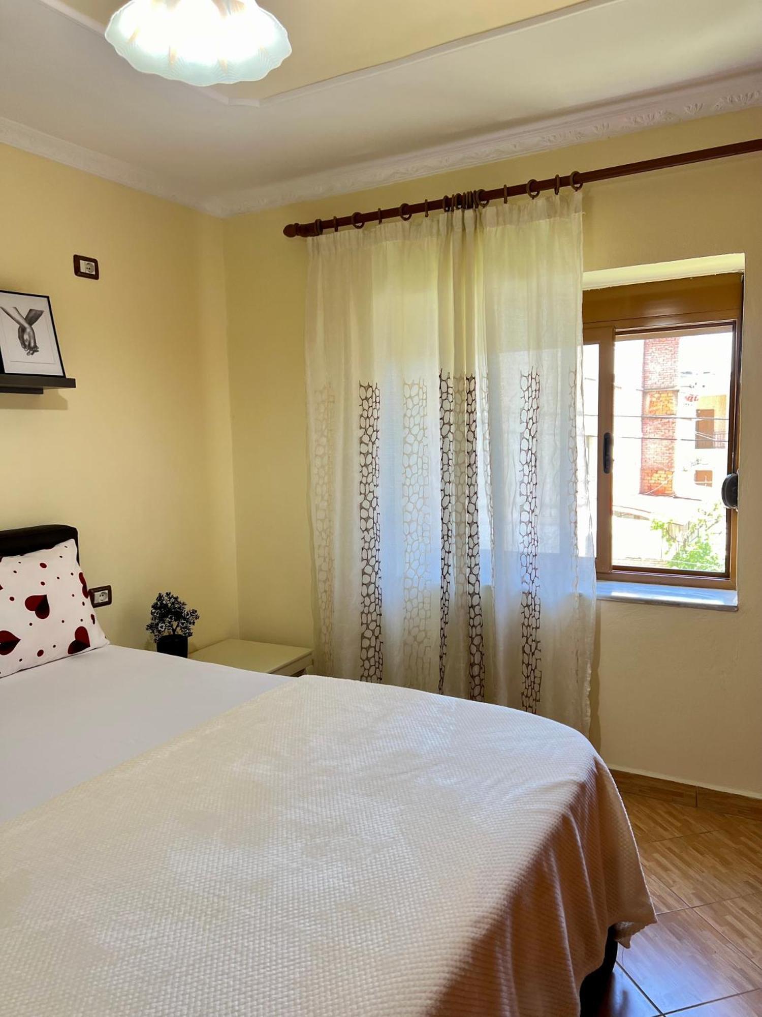 Guest House Dimos Kristi Përmet Exterior foto